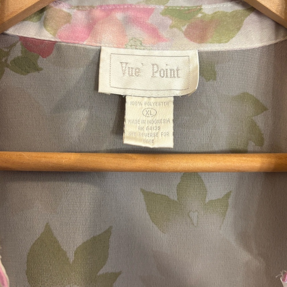 Vintage sheer white and pink floral pattern long sleeve button up top - Picture 4 of 4